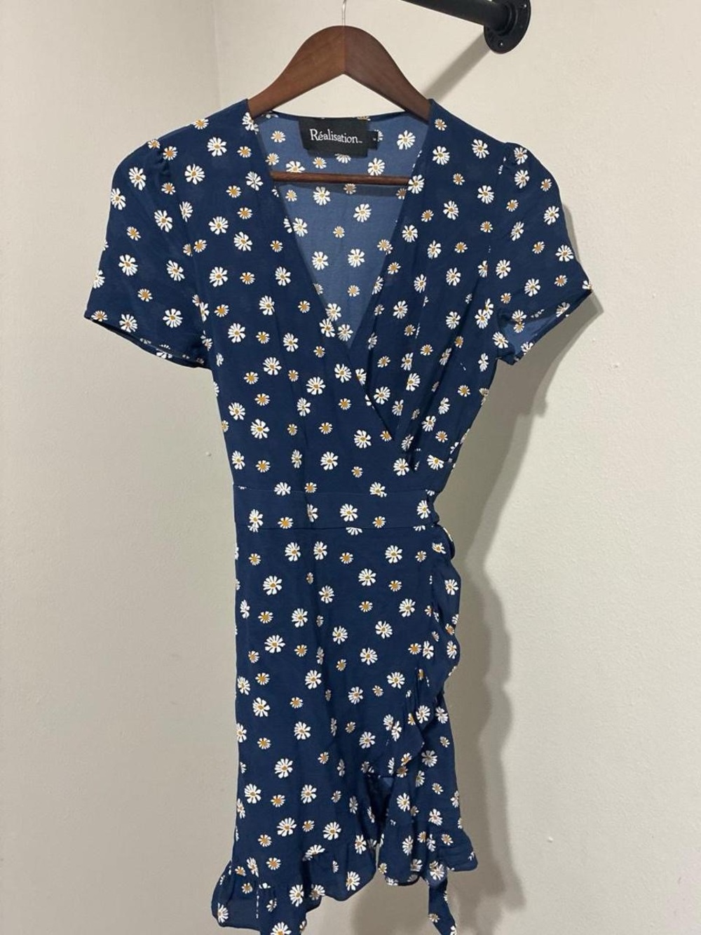 Réalisation Par Daisy Print 100% Silk Wrap Dress Blue Floral Size M